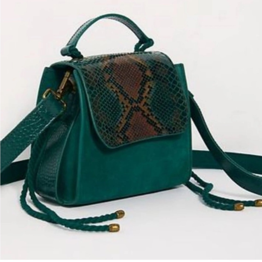 Free People Suede Leather Crossbody Bag Green Snake Skin Spring Summer Handbag